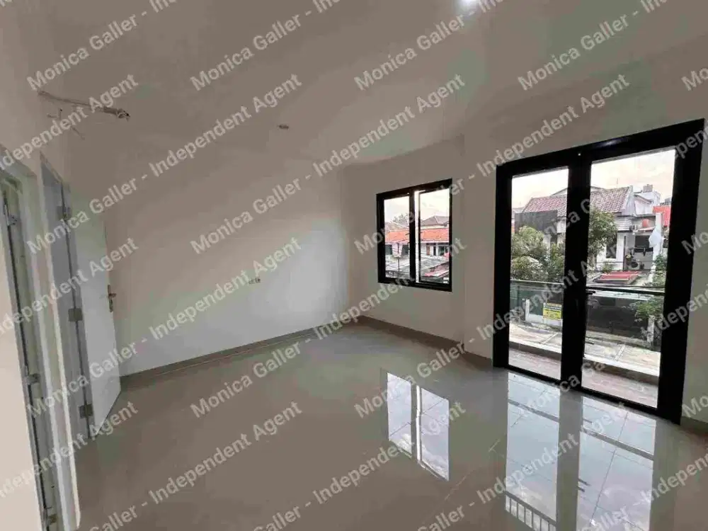 Rumah Bagus 3 Lantai dekat Cempaka Putih Jakpus