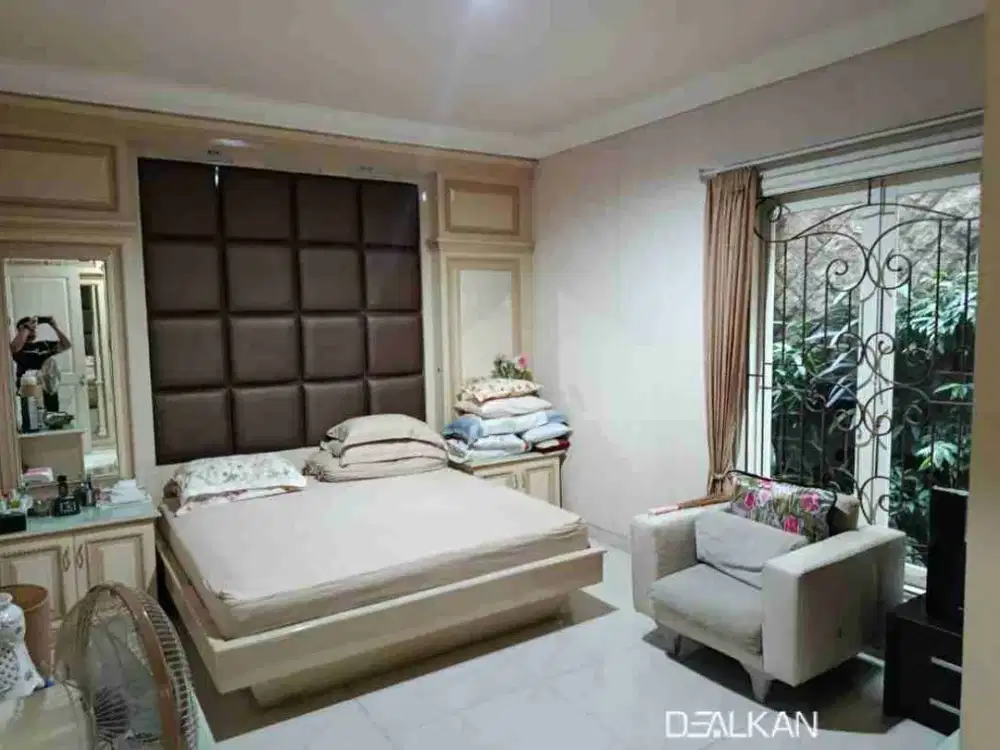 DIJUAL RUMAH MEWAH HIDDEN GEM KLAMPIS (SEMI FURNISH)