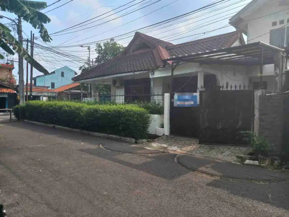 Rumah Asri Bebas Banjir di Tanjung Barat Jakarta Selatan