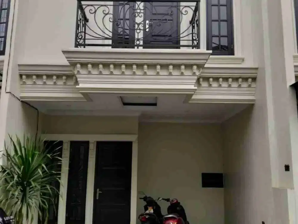 rumah 2 lantai dekat dengan umpan 2 fasum lengkap Serpong jaya