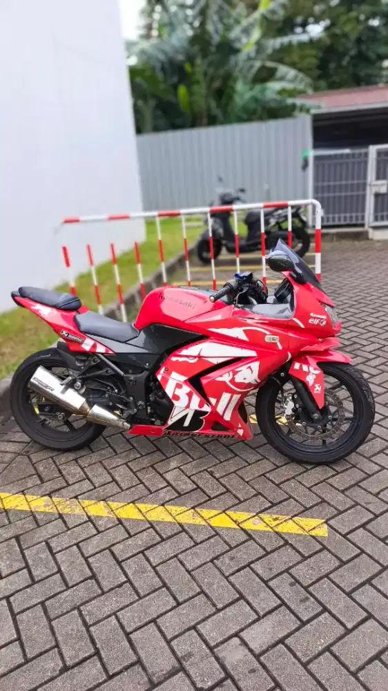 Dujual Kawasaki Ninja 250 Karbu Pajak Hidup