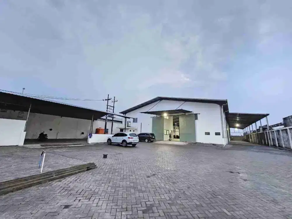 DISEWAKAN GUDANG EX PABRIK MENGANTI RAYA PELEMWATU LUAS 7000AN FULL RENOVASI SIAP PAKAI