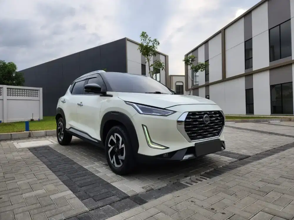 LOW KM SIAP PAKAI!! NISSAN MAGNITE PREMIUM MATIC 2022 PUTIH TWO TONE