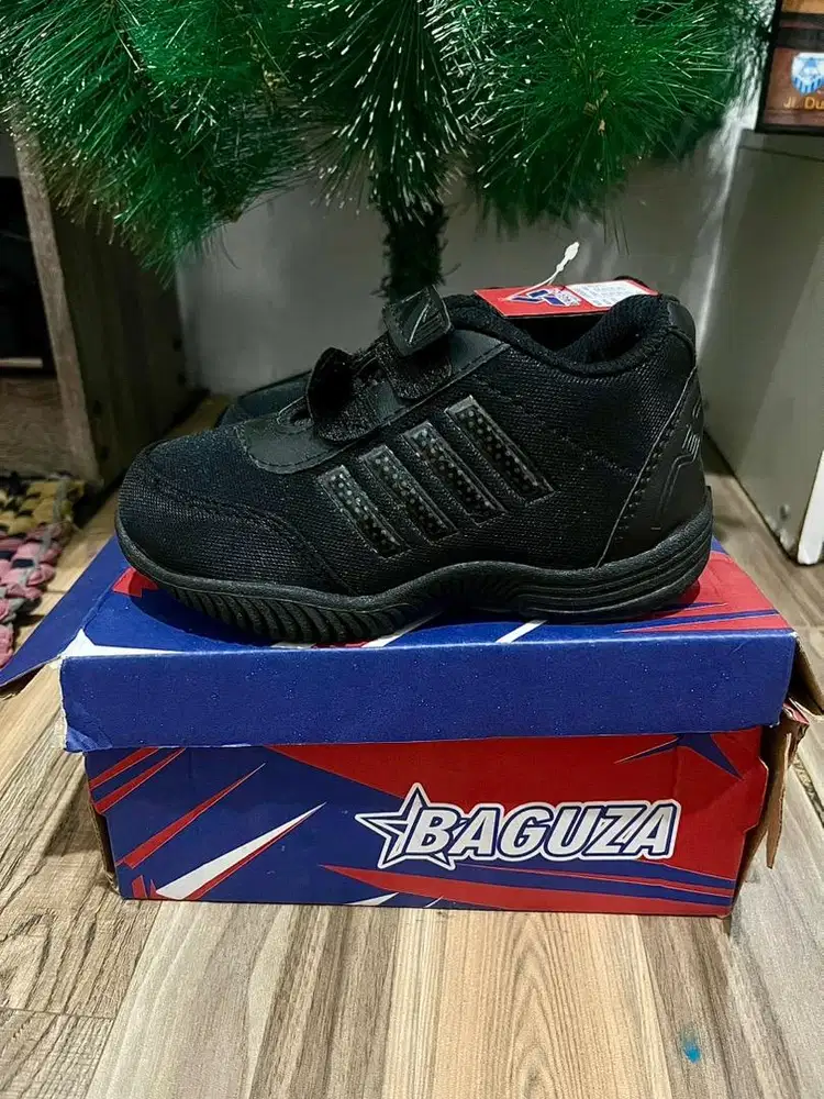 Sepatu Sekolah Merk Baguza warna hitam