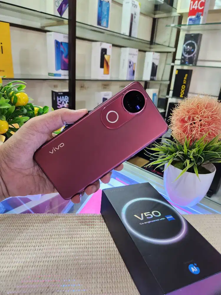 Vivo V50 5G Ram 12+12Gb/ 256Gb Fulset Mulus Original 100% like New