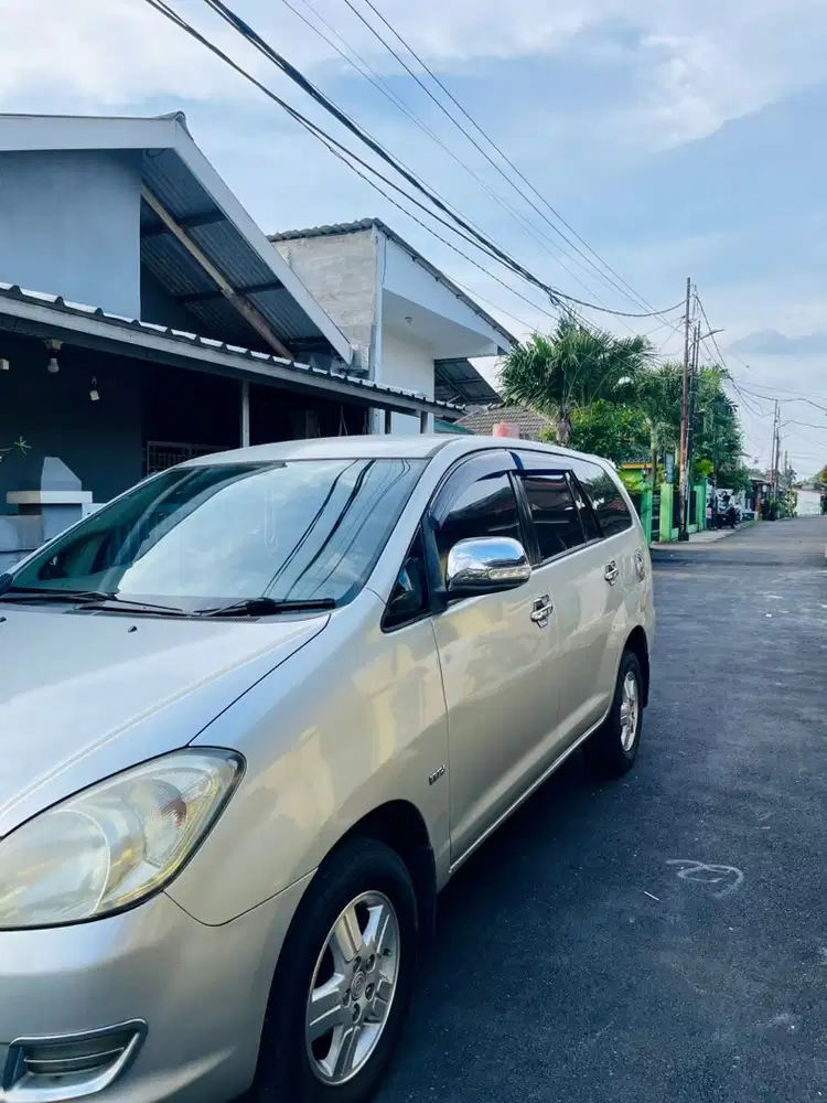 Toyota Kijang Innova 2007 Bensin