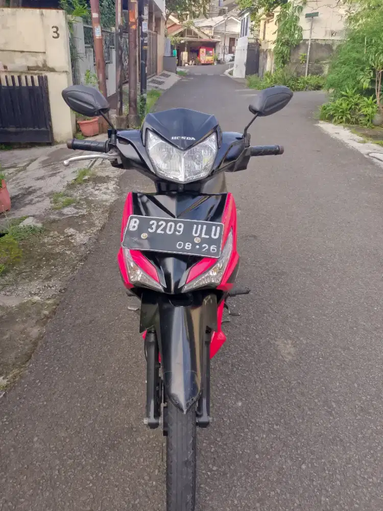 Honda supra x 125 injeksi 2016