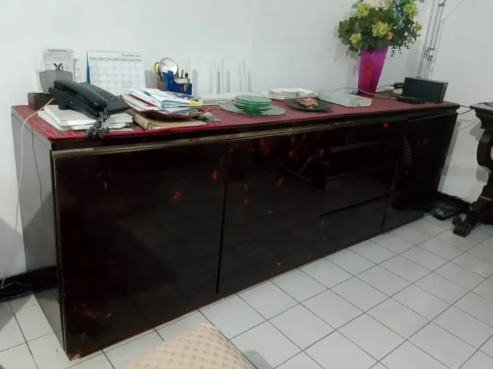 Dijual cepat buffet panjang mewah