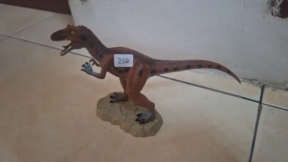 Preloved Miniatur Animal