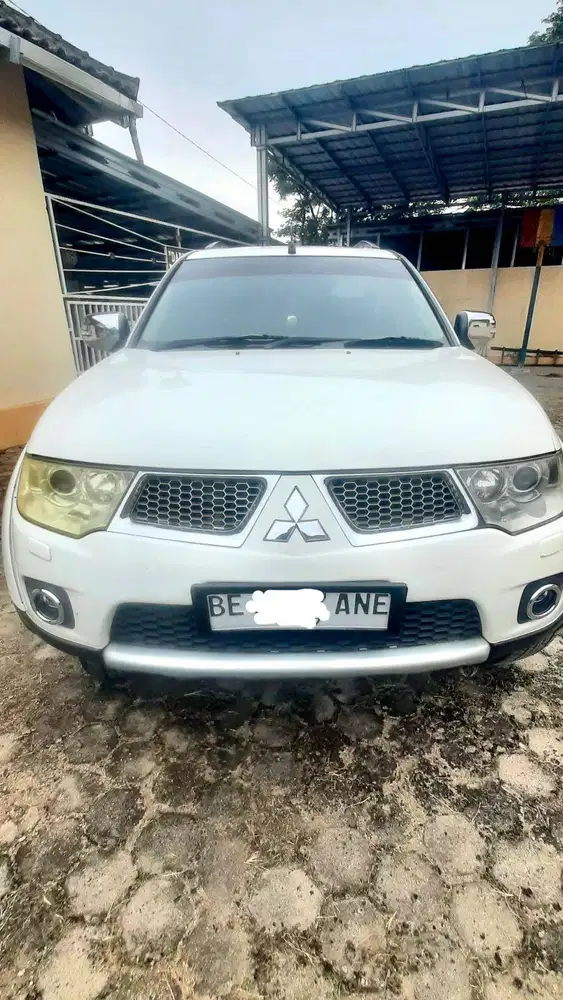 Mitsubishi pajero 2012 AT