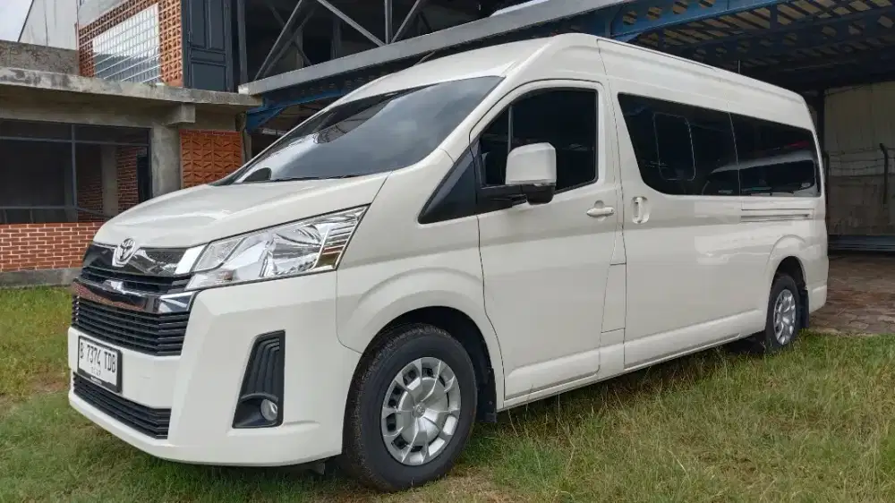 Hiace Premio 2.8 M/T
