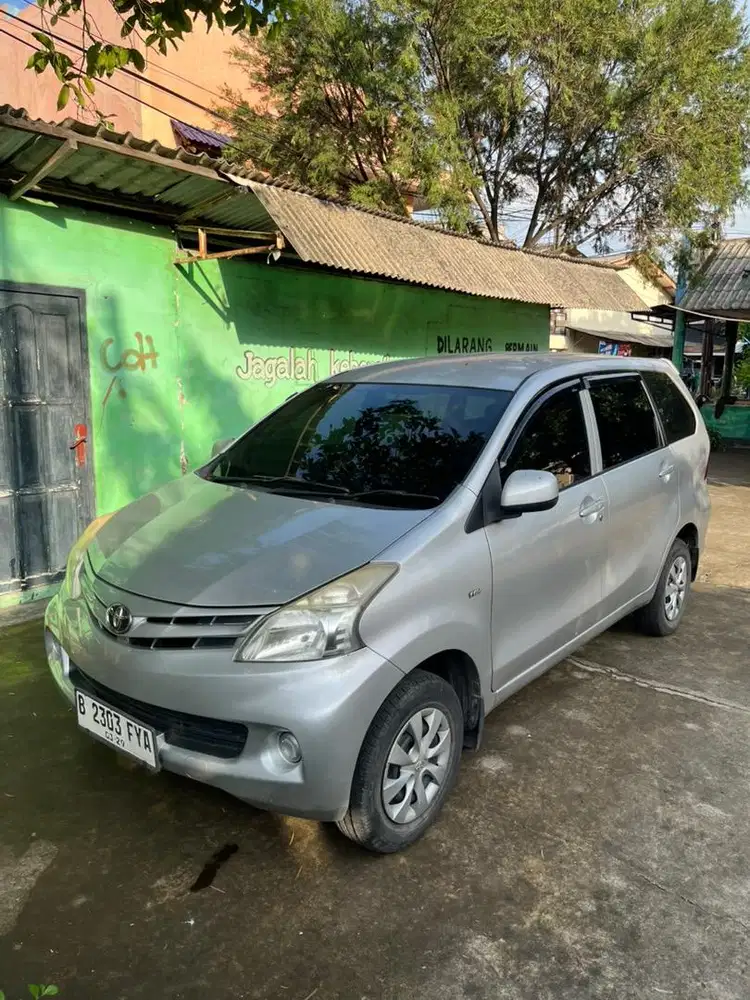 Toyota Avanza 1.3 e 2013