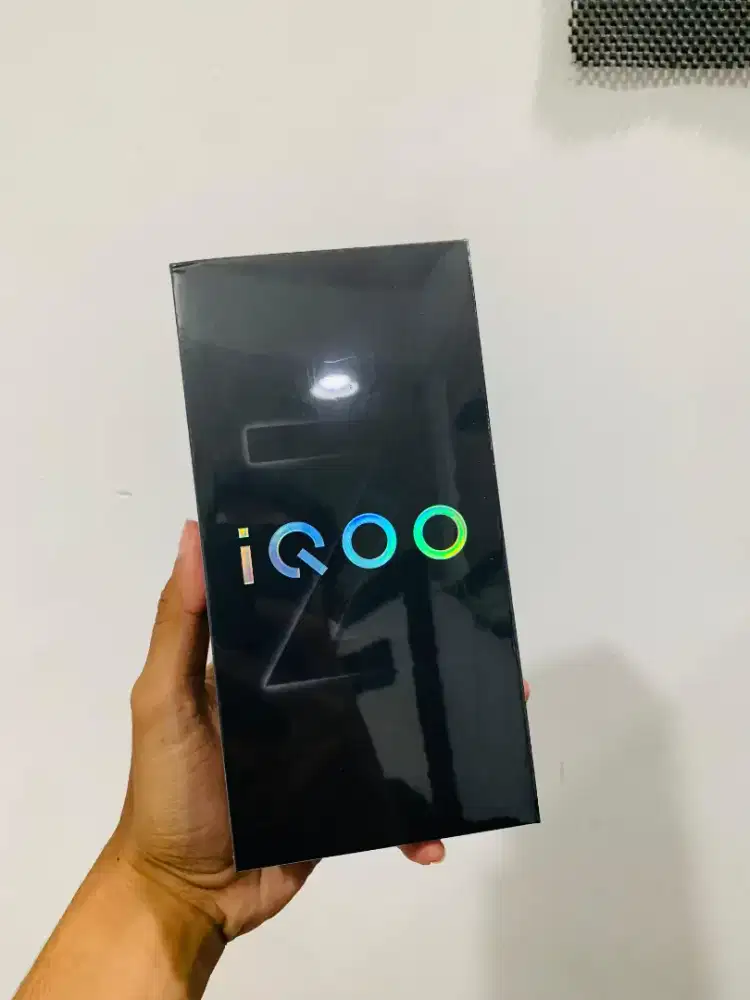IQoo Z10r 8/256gb NEW