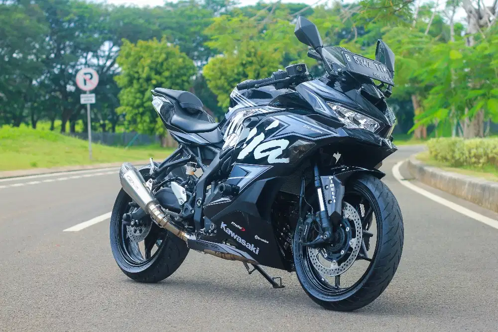KM 300 Perak Kawasaki ZX25R 2021