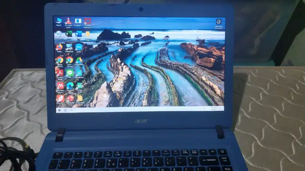 Laptop ACER Aspire ES1-432