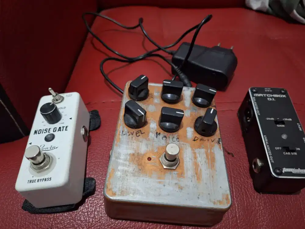 Joyo AC TONE, ROWIN NOISE GATE, DI BOX MATCHBOX D.I