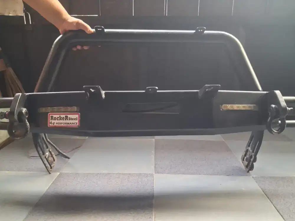 Di jual tanduk depan Rush atau buat mobil lain nego