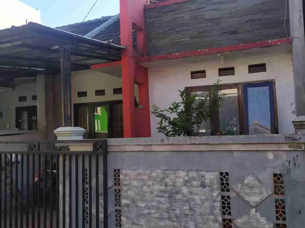 Di jual Rumah siap huni nyaman terawat dikomplek Cisaranten Arcamanik