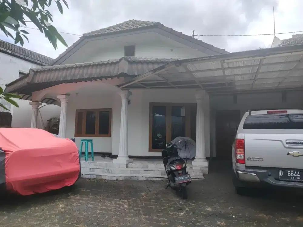 Rumah dan Kantor lokasi strategis di depan jalan raya cikutra