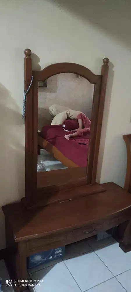 Meja Rias bahan Jati