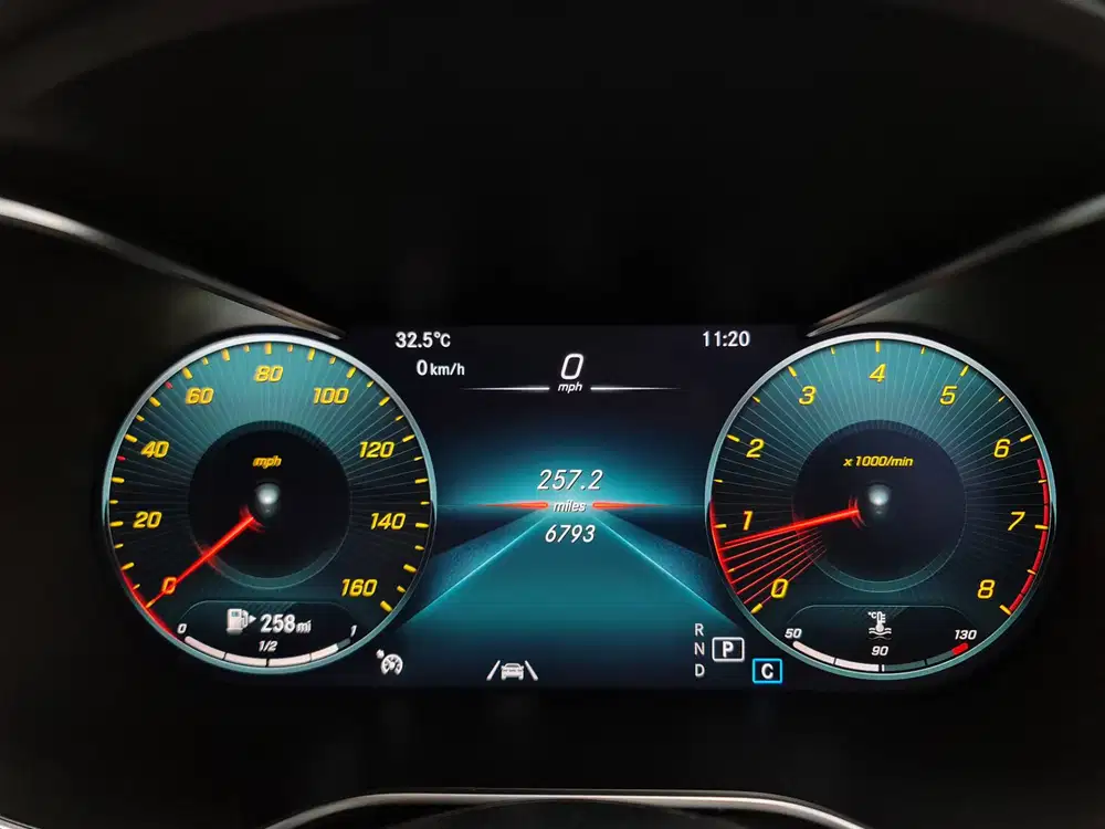 Odo=6k MERCY GLC 200 AMG Night Edition 2022 GLC200 AMG Night editon 22