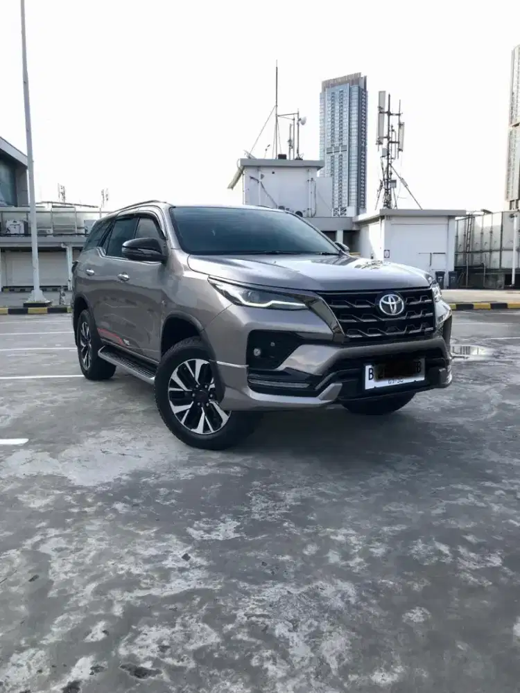 Km 29rb Toyota Fortuner SRZ TRD Bensin Th 2017/2020 Avantgarde Brown!!