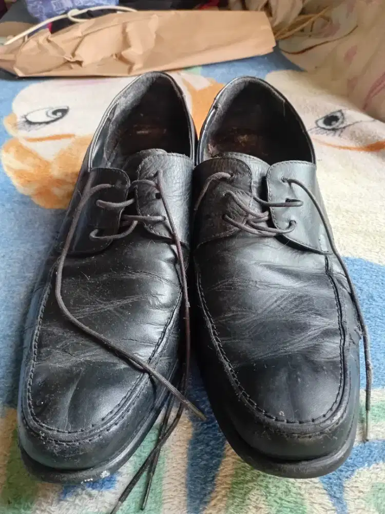 Sepatu second pria merk hush puppies ORI size 43