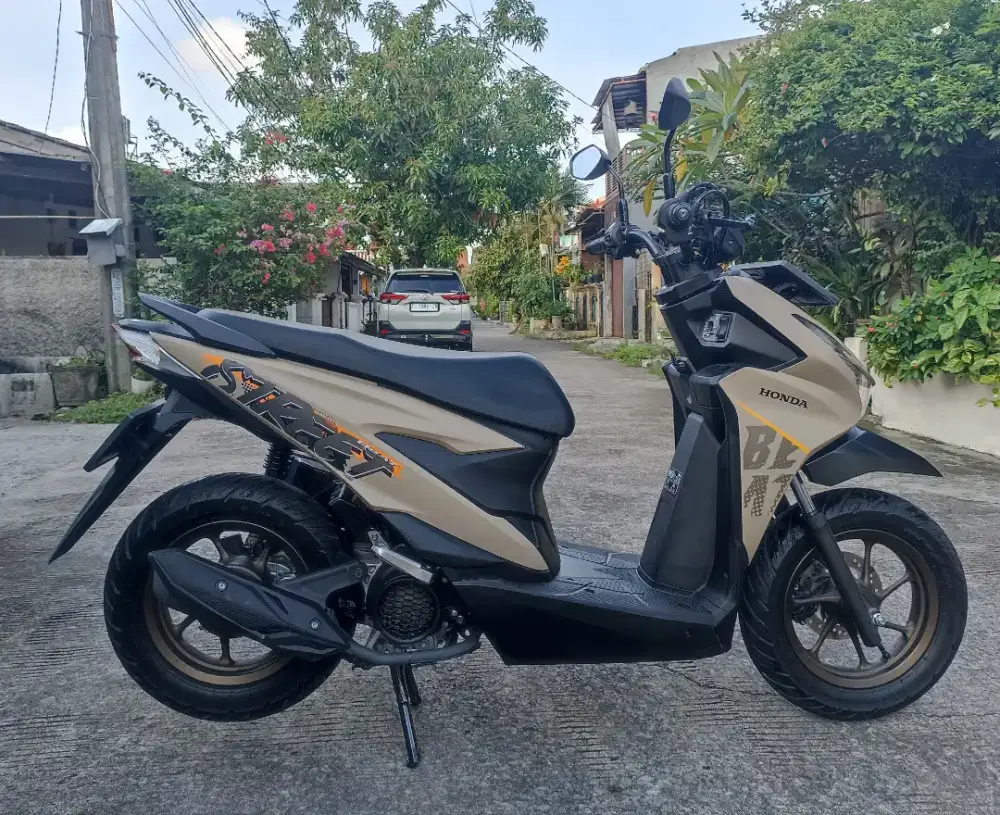 Honda beat street tahun 2025 km 2000 plat Bekasi kota