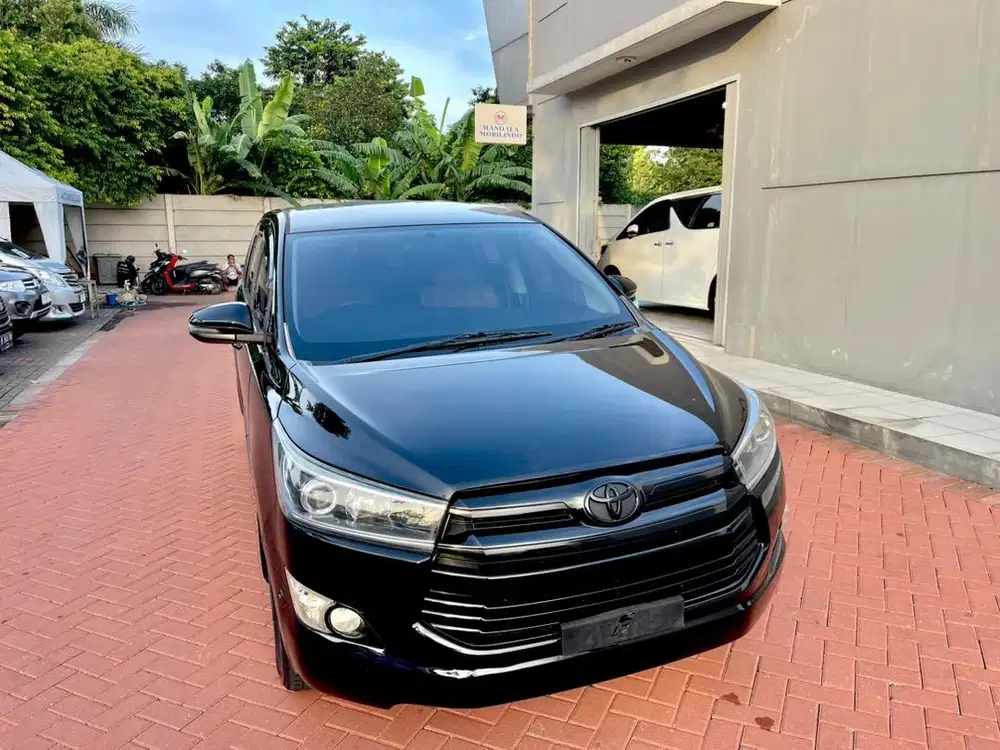 Toyota Innova reborn V 2.4 diesel 2017 AT attitude black