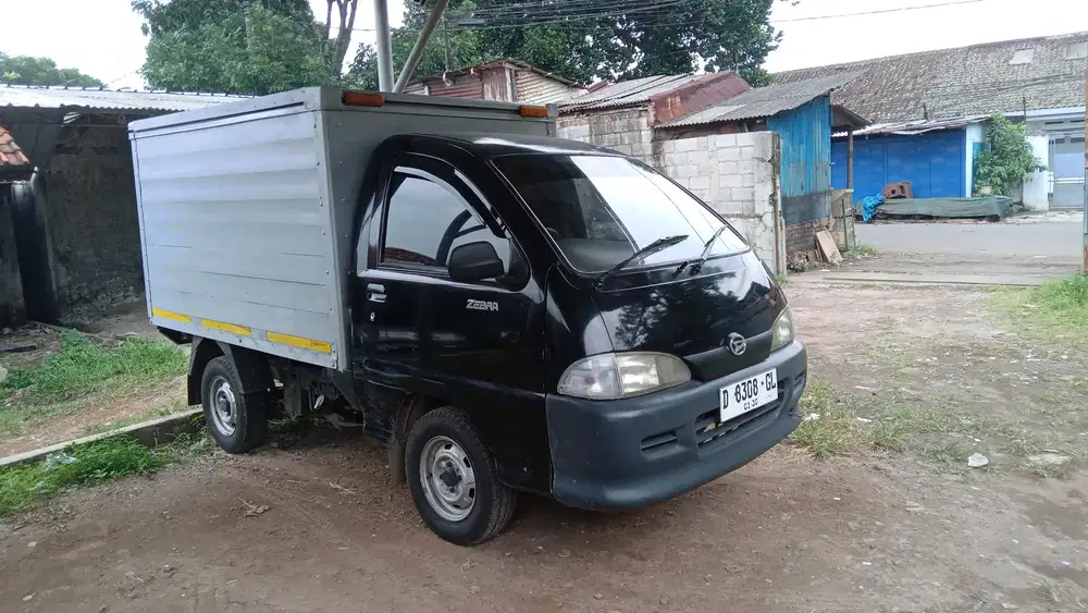 Mobil Daihatsu Zebra Box 2007 Bensin EFI 1.500cc