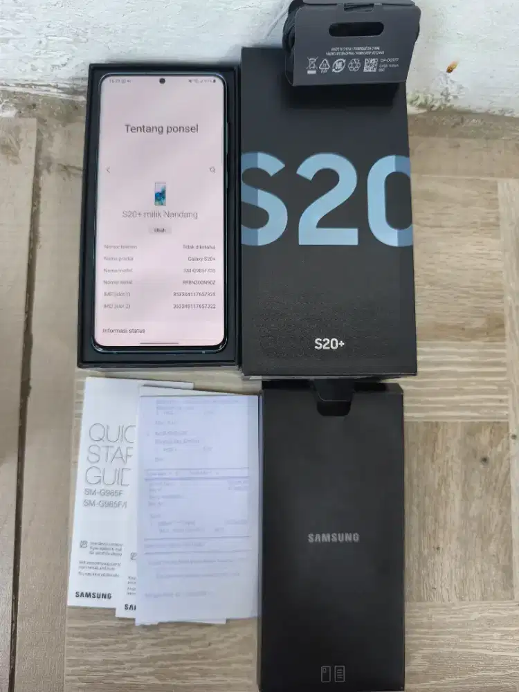 Samsung S20+ fullset nota masih ada tanpa kepala cas