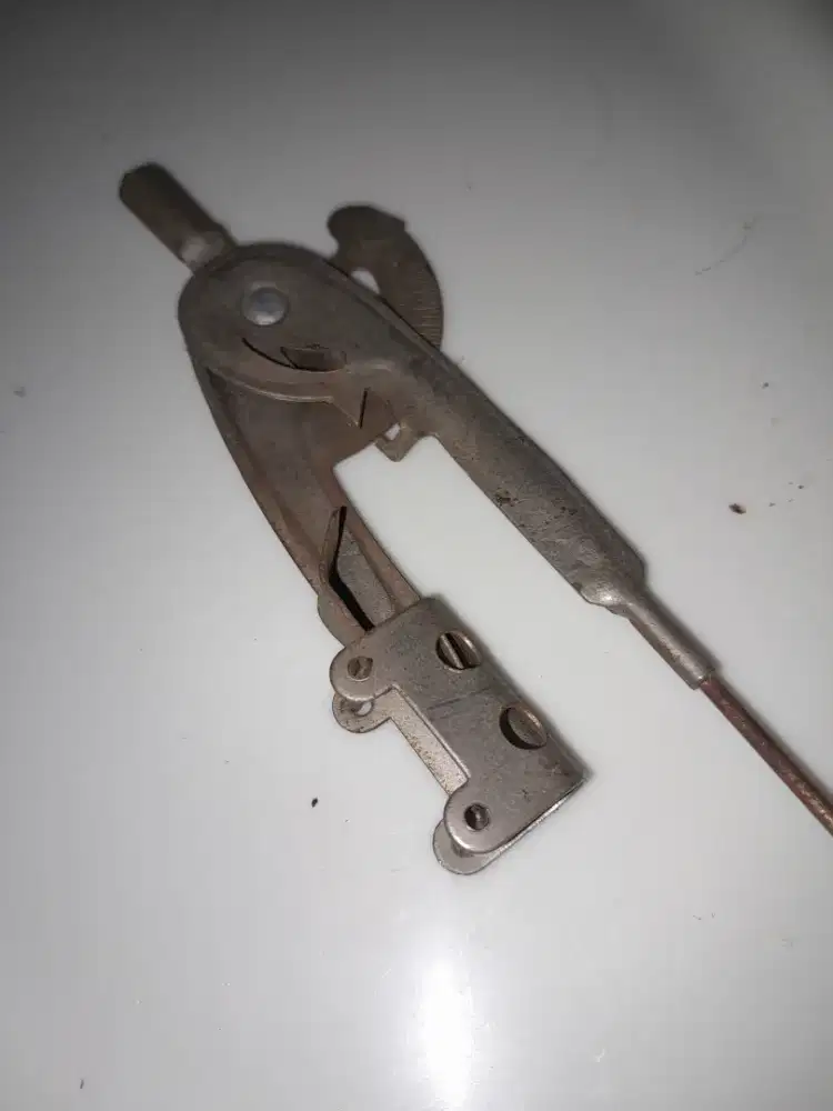 Pembuka botol antik jadul