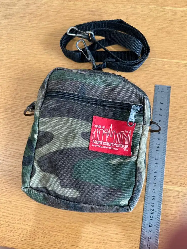 Tas Manhattan Portage Slingbag