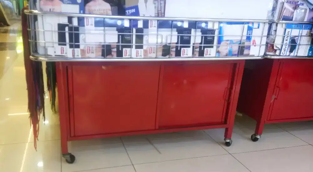 DIJUAL MURAH RAK DISPLAY BESI RP.450 COCOK UNTUK JUALAN OBRAL DLL