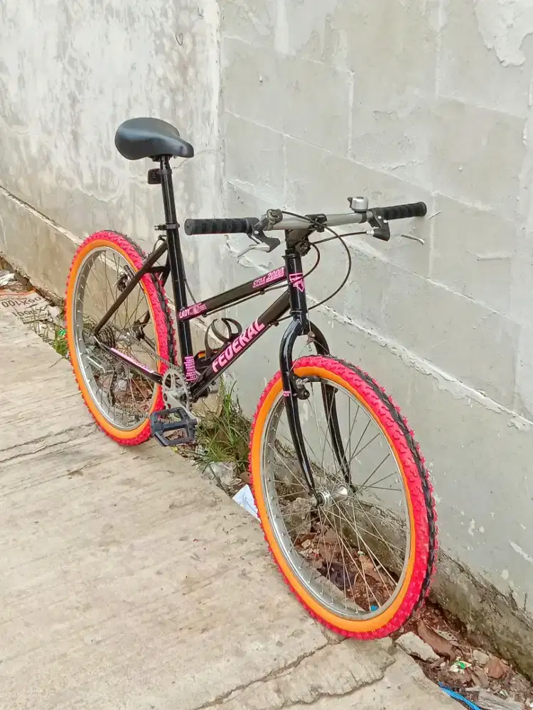 Black pink Lady bike sepeda kalcer commuter bike