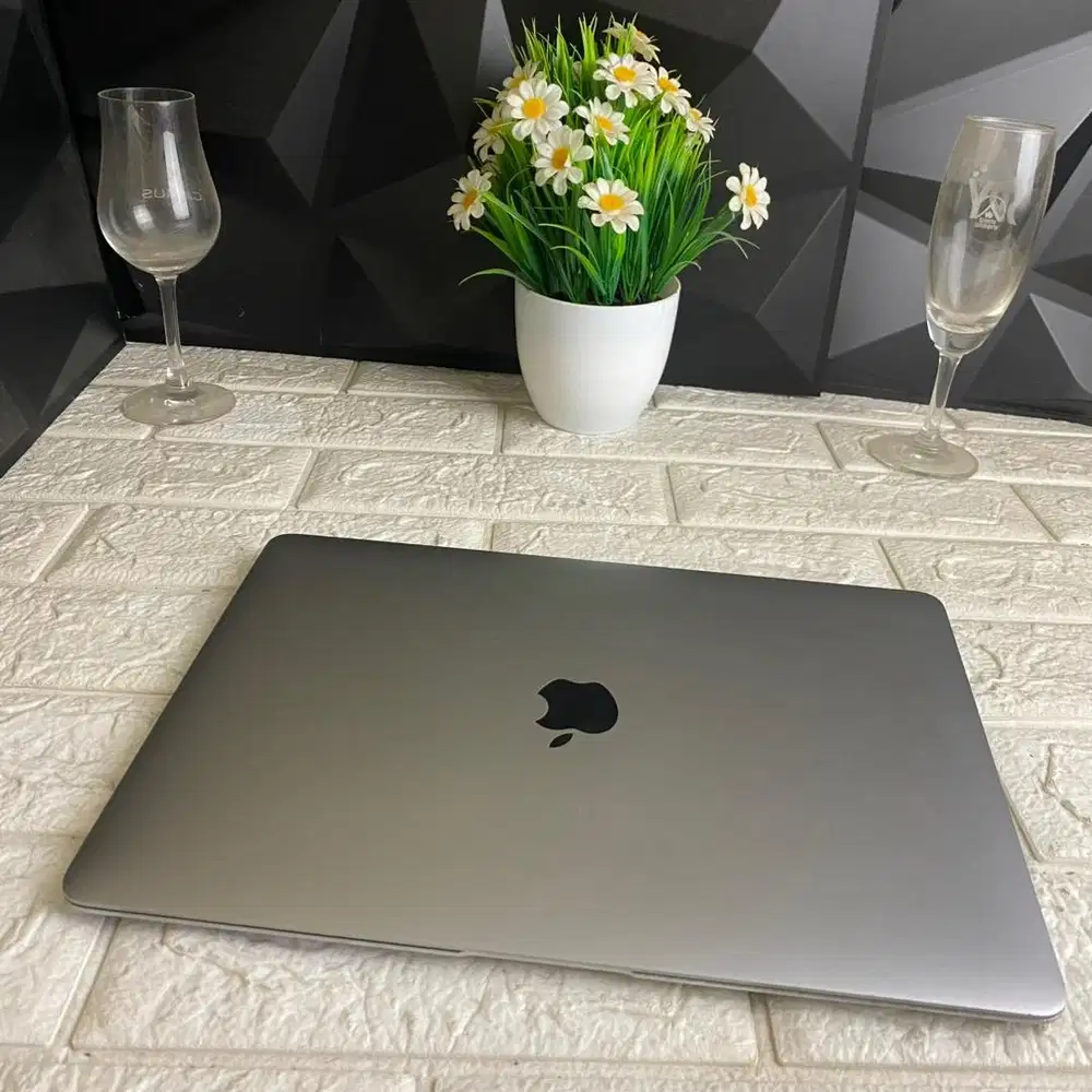 Macbook air M1 8/256gb Termurah Bisa COD