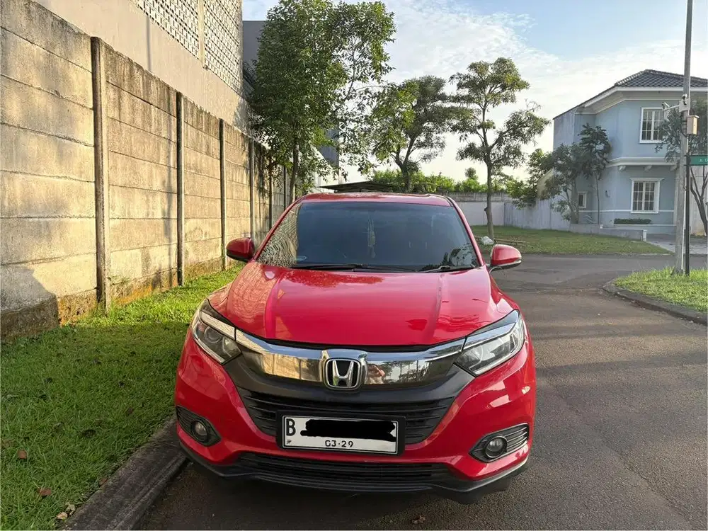 Honda HR-V 2019 Bensin Merah -148.000 - Terawat, Service baru, Pajak