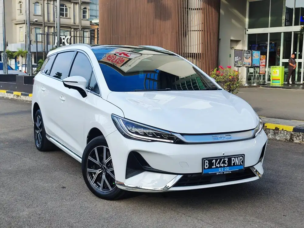 [HARGA CASH] BYD M6 Superior CAPTAIN SEAT 2025  - SERVICE RECORD