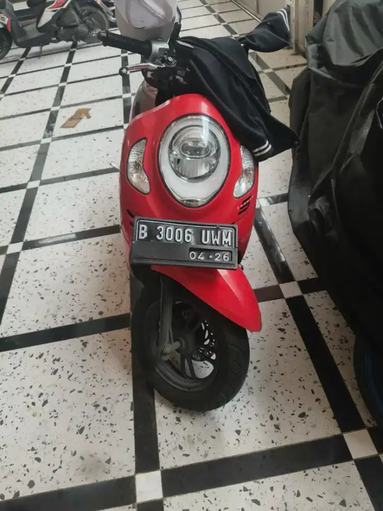 Saya mau jual motor Scoopy