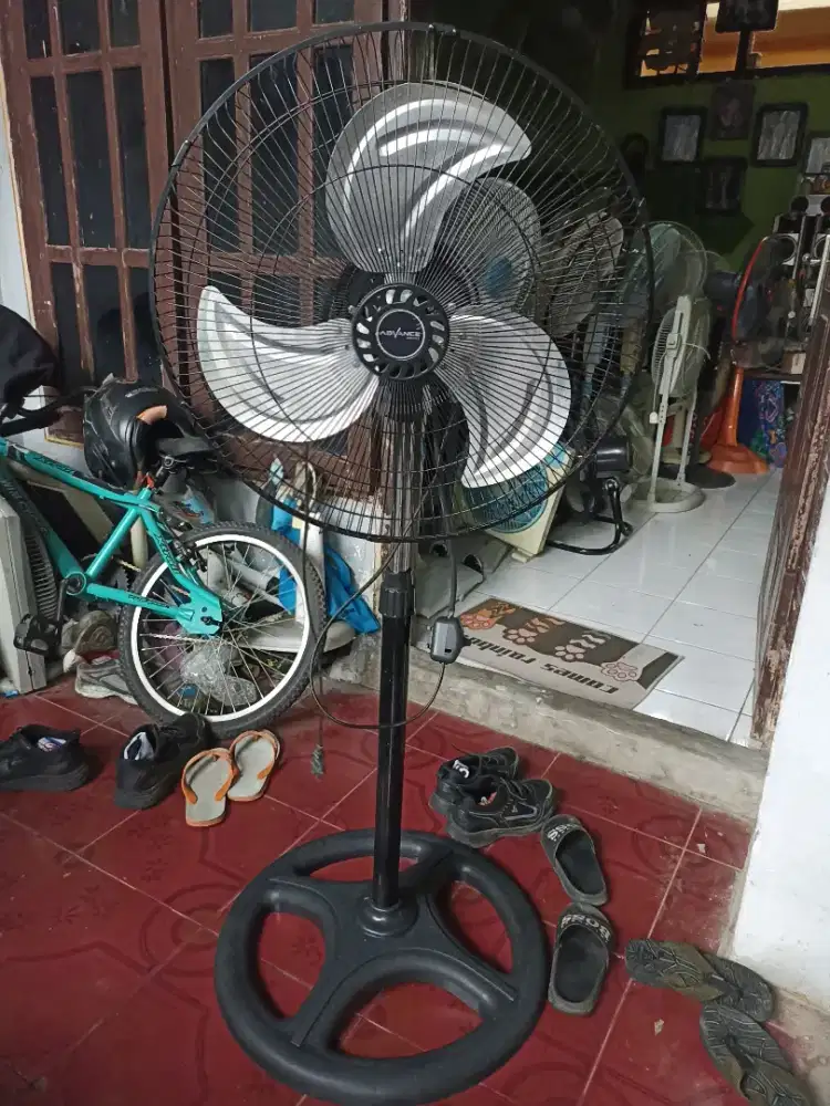 Kipas Angin Advance