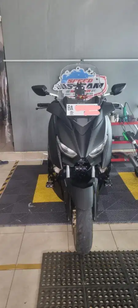 XMAX ISTIMEWA TANGAN PERTAMA