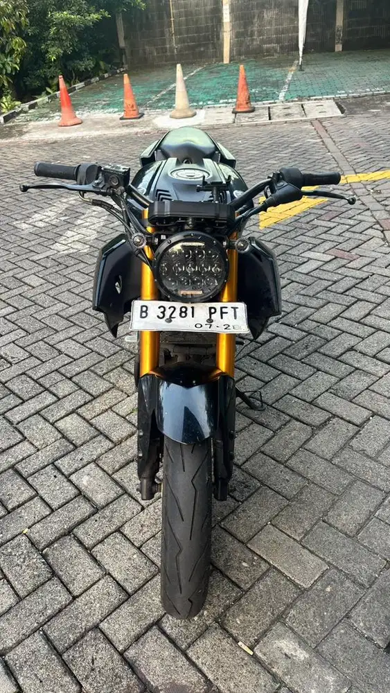 R15 V3 (2018) custom street fighter