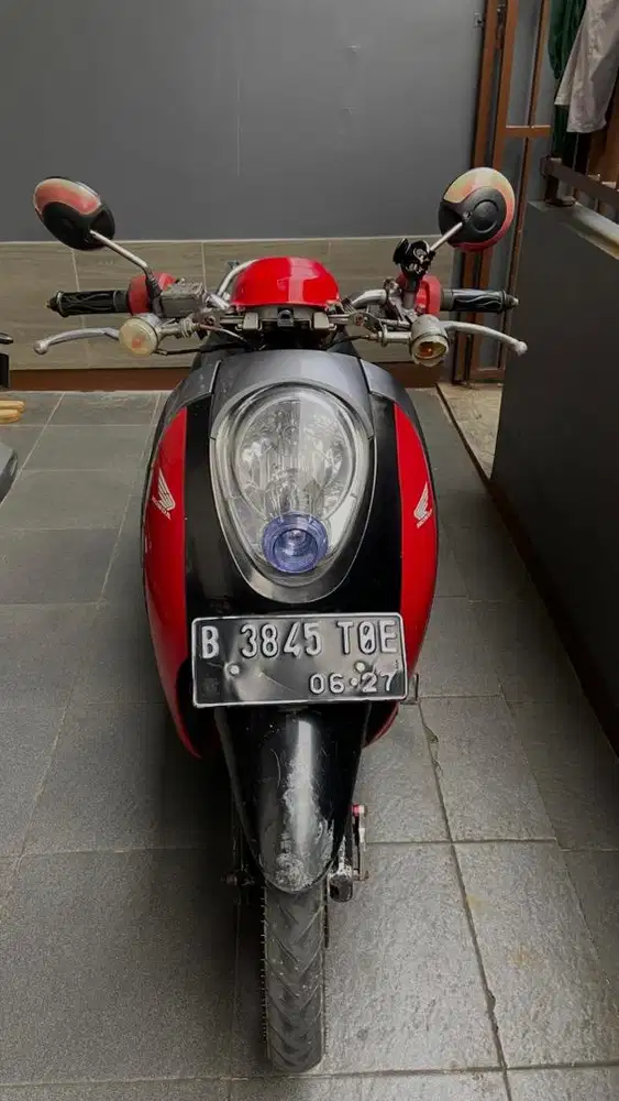 Dijual Honda Scoopy Karbu 2012