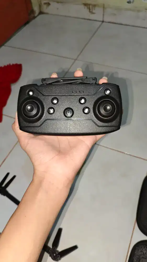 DIJUAL DRONE E88 FULLSET 50K NEGO