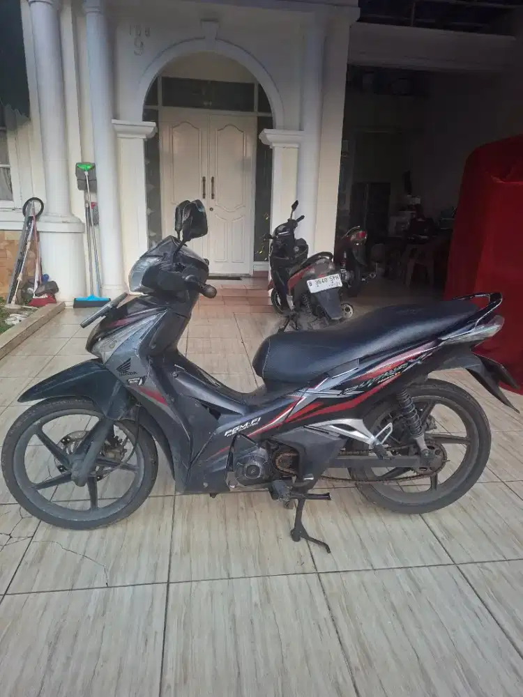 MURAH Honda Supra X 125 fi Helm in
