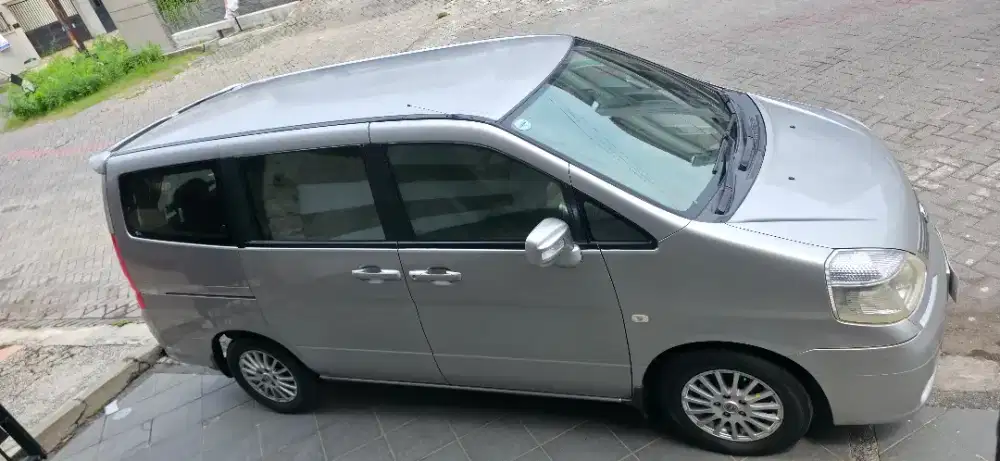 Nissan Serena High Way Star C24 Silver Automatic 2010