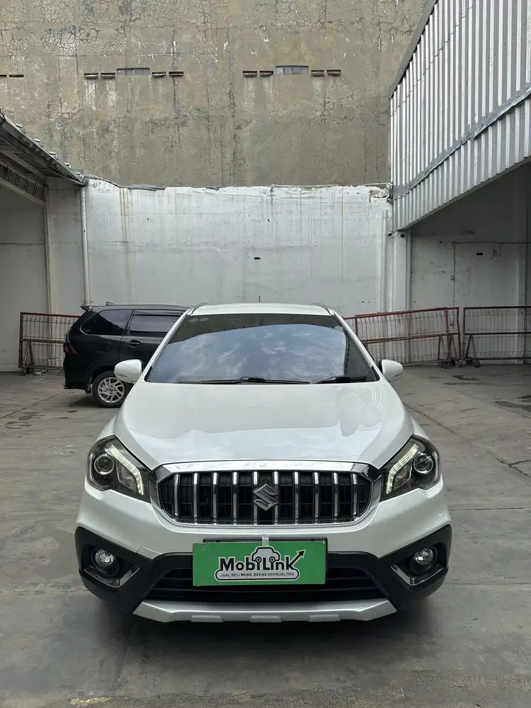 DP 1 JUTA, SUZUKI NEW SX4 SCROSS / S-CROSS  AT / MATIC 2019