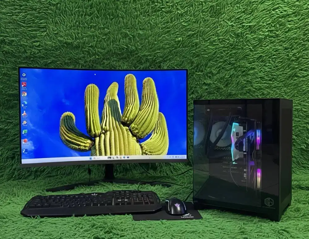 PC rakitan fullset seken like new. Normal dan siap langsung pakai