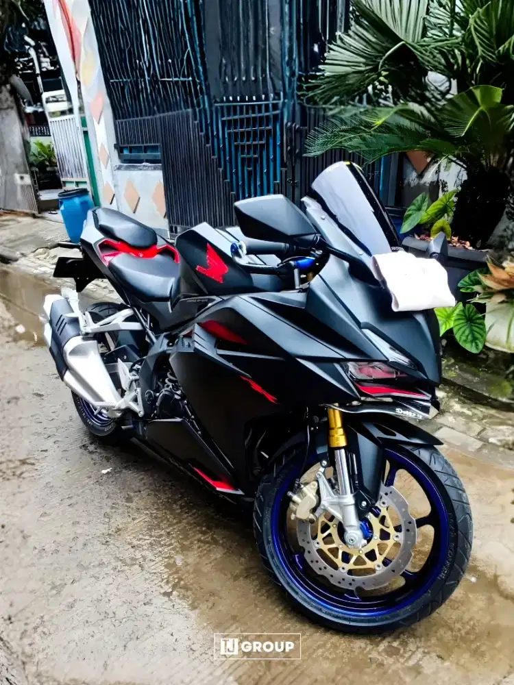 FOR SALE!! CBR 250 RR 2017