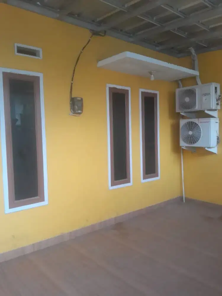 Rumah disewakan Tahunan